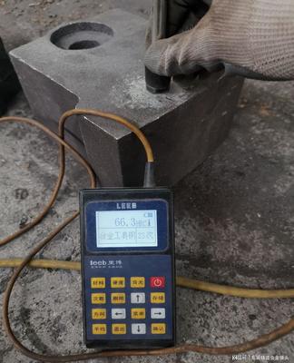 高耐磨的破碎機錘頭多耐磨?專業測硬度設備現場測。